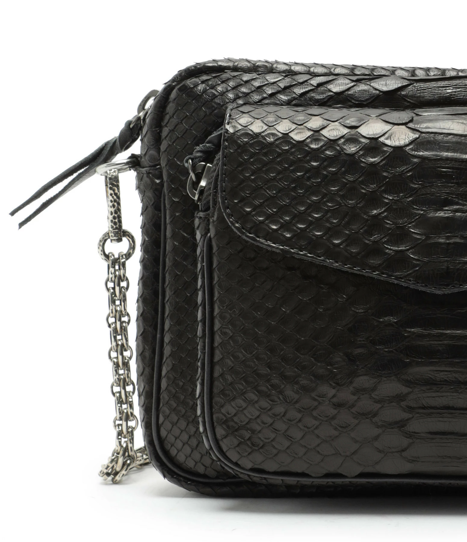 CLARIS VIROT Sac Charly Python Noir Chaîne Argenté 6 CLARIS VIROT Sac Charly Python Noir Chaîne Argenté – Image 4