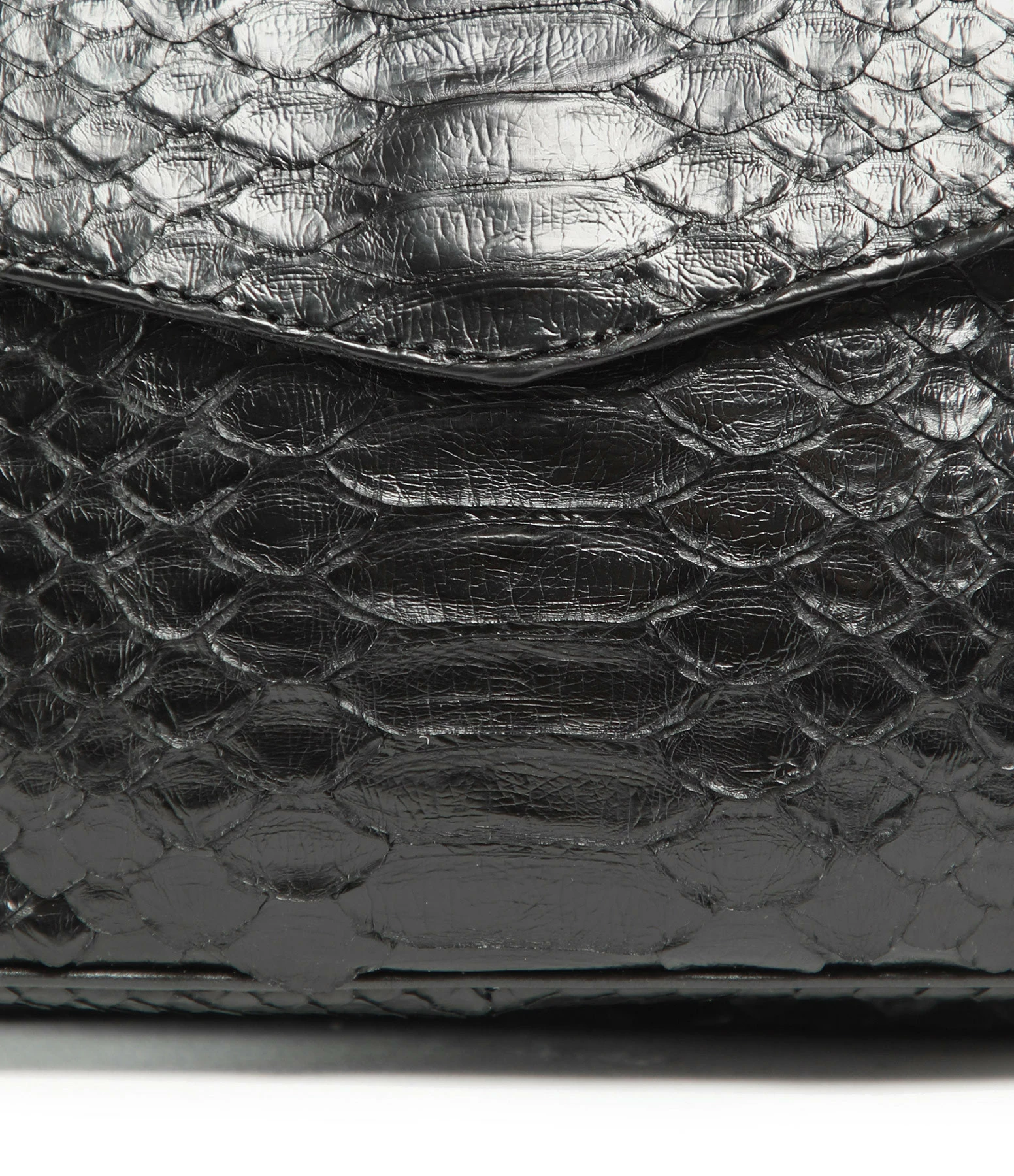 CLARIS VIROT Sac Charly Python Noir Chaîne Or 6 CLARIS VIROT Sac Charly Python Noir Chaîne Or – Image 4
