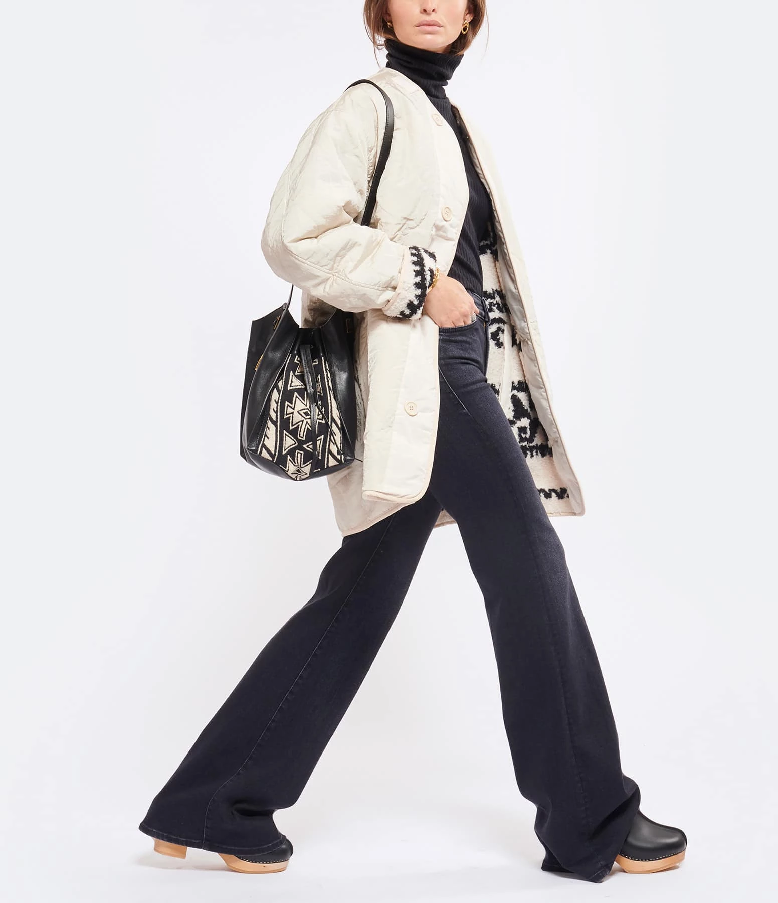 ISABEL MARANT Sac Seau Buky Cuir Noir Écru 8 ISABEL MARANT Sac Seau Buky Cuir Noir Écru – Image 6