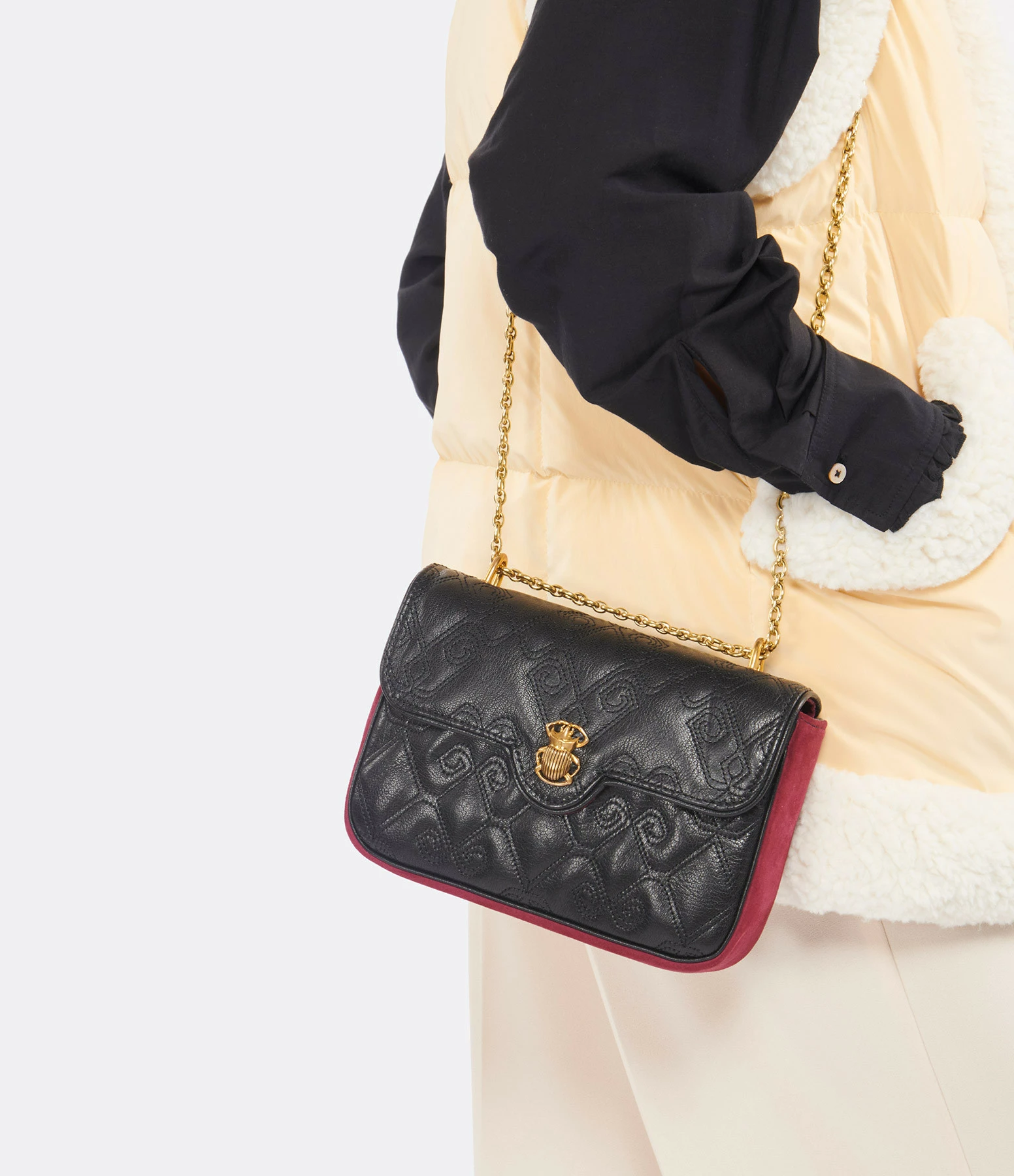 CLARIS VIROT Sac Ava Médium Cuir Réglisse 6 CLARIS VIROT Sac Ava Médium Cuir Réglisse – Image 4