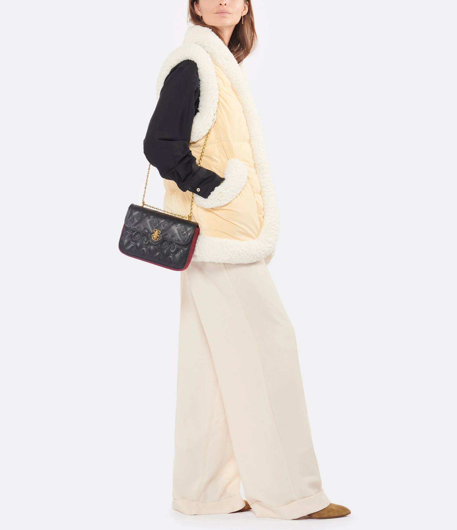 CLARIS VIROT Sac Ava Médium Cuir Réglisse 7 CLARIS VIROT Sac Ava Médium Cuir Réglisse – Image 5