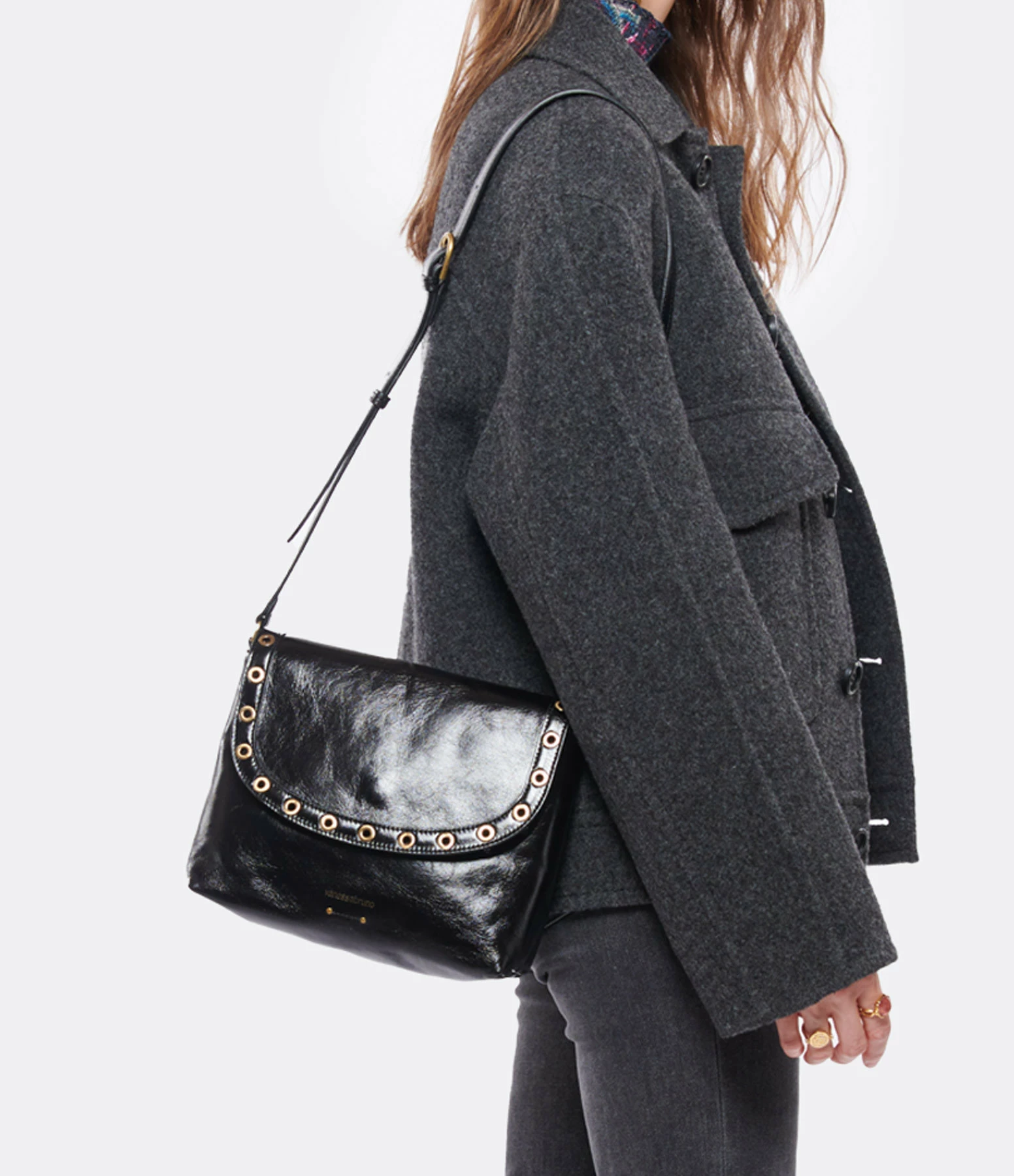 VANESSA BRUNO Sac Crossbody Cuir Craquelé Noir 7 VANESSA BRUNO Sac Crossbody Cuir Craquelé Noir – Image 5