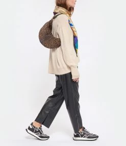 JEROME DREYFUSS Sac Paul Lune Cuir Suédé Léopard 15 JEROME DREYFUSS Sac Paul Lune Cuir Suédé Léopard -jerome dreyfuss shop unnamed file 2796