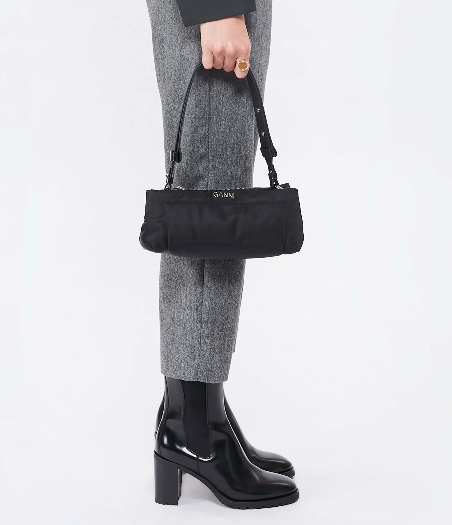 GANNI Sac Baguette Recyclé Noir 7 GANNI Sac Baguette Recyclé Noir – Image 5