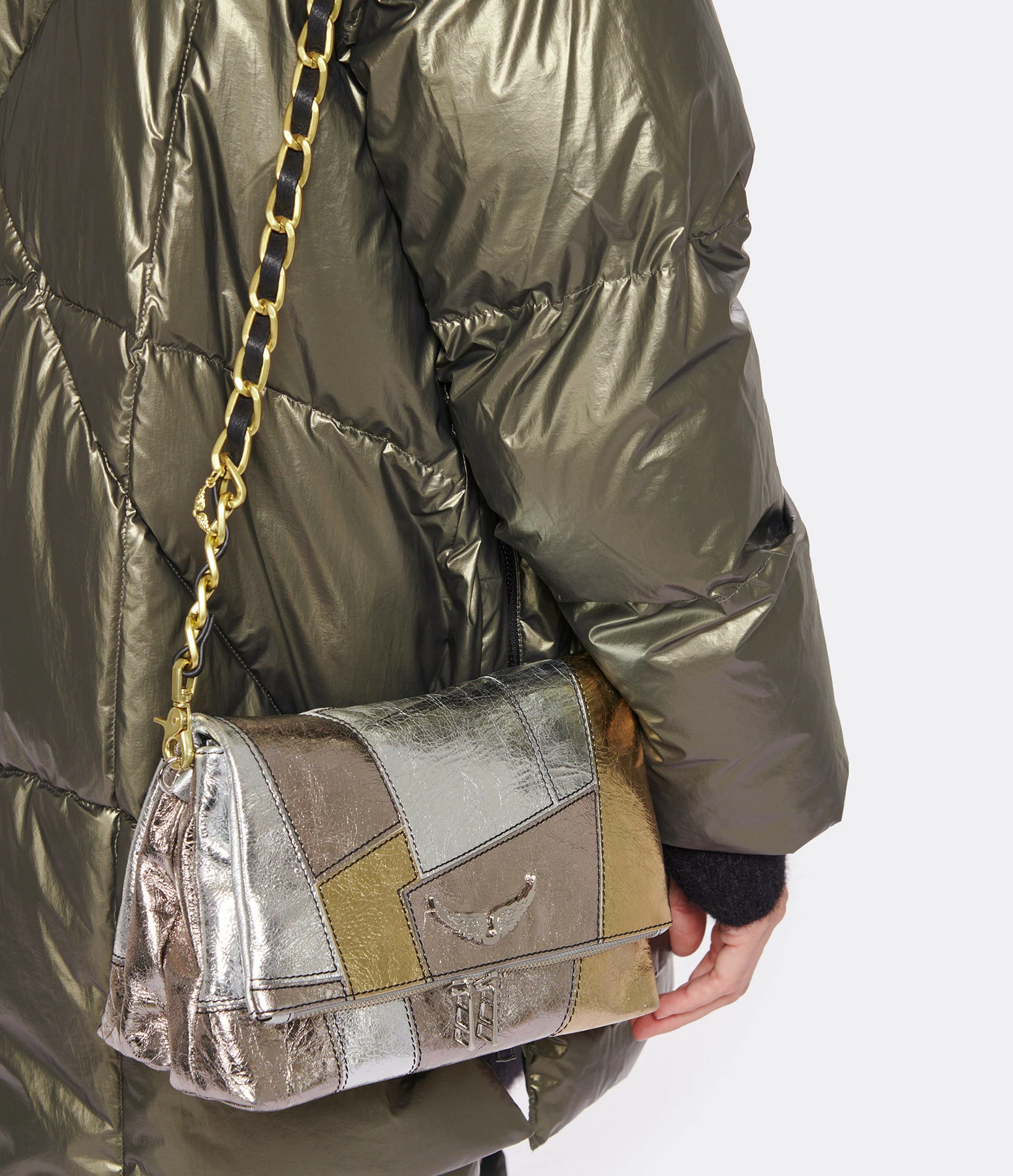 ZADIG & VOLTAIRE Sac Rocky Vintage Metal Patchwork Cuir Argenté 9 ZADIG & VOLTAIRE Sac Rocky Vintage Metal Patchwork Cuir Argenté – Image 7