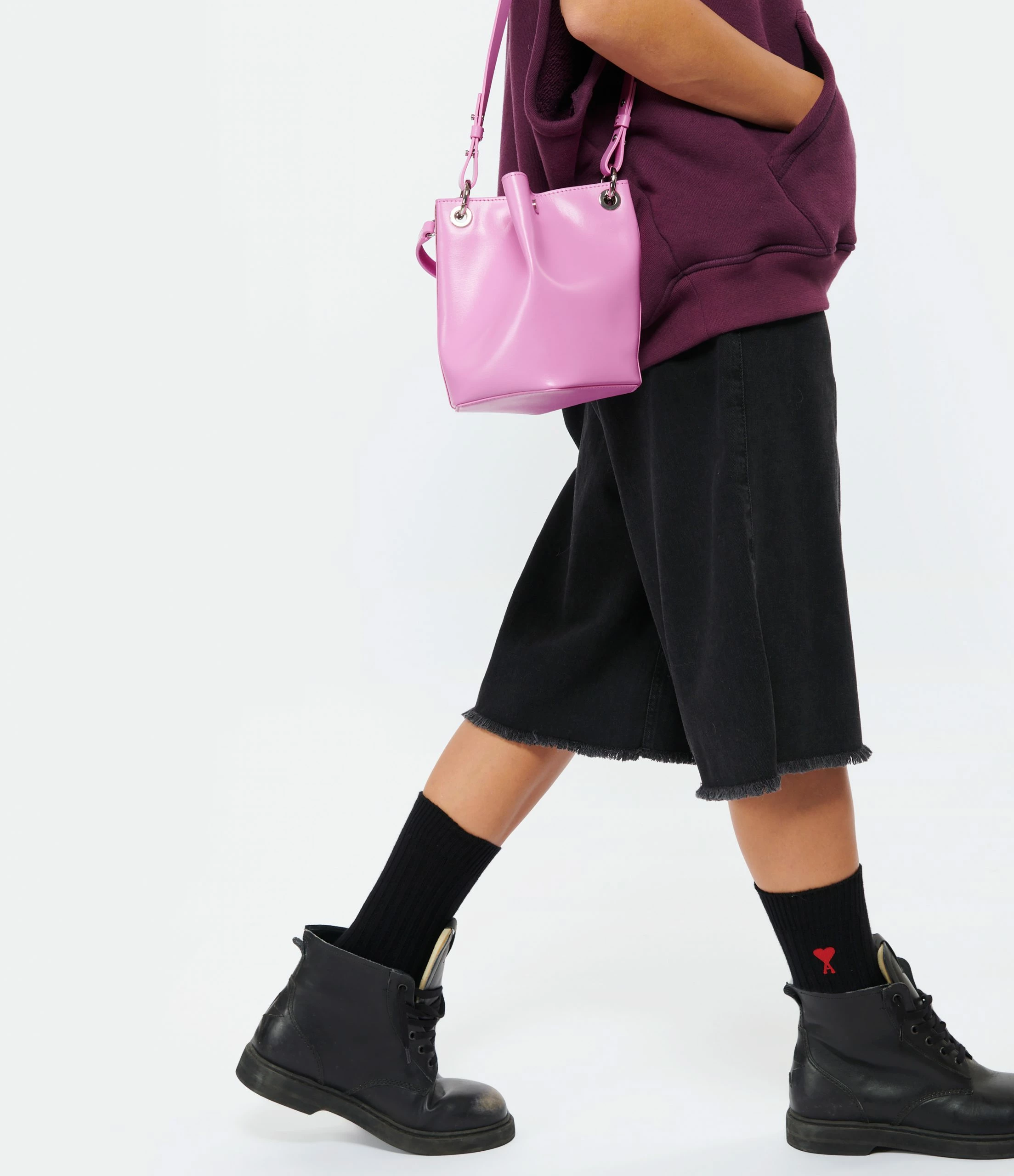 GANNI Sac Seau Cuir Recyclé Cyclamen 8 GANNI Sac Seau Cuir Recyclé Cyclamen – Image 6