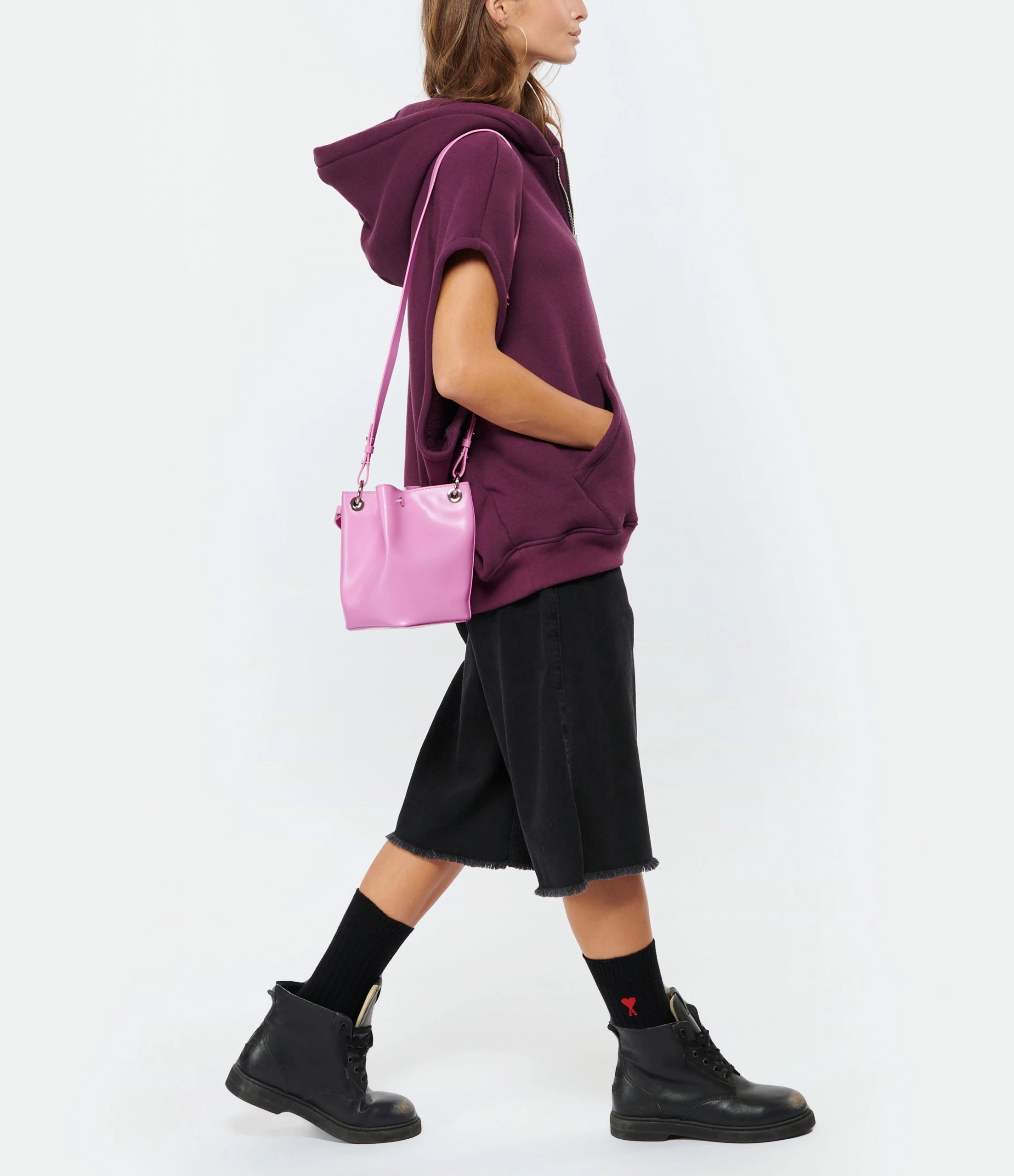 GANNI Sac Seau Cuir Recyclé Cyclamen 9 GANNI Sac Seau Cuir Recyclé Cyclamen – Image 7