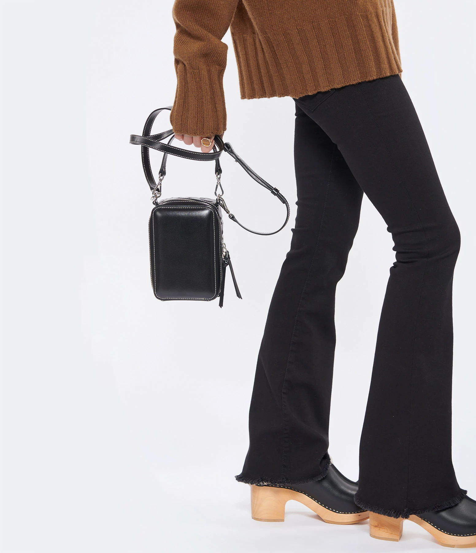 GANNI Sac Zip Noir 9 GANNI Sac Zip Noir – Image 7